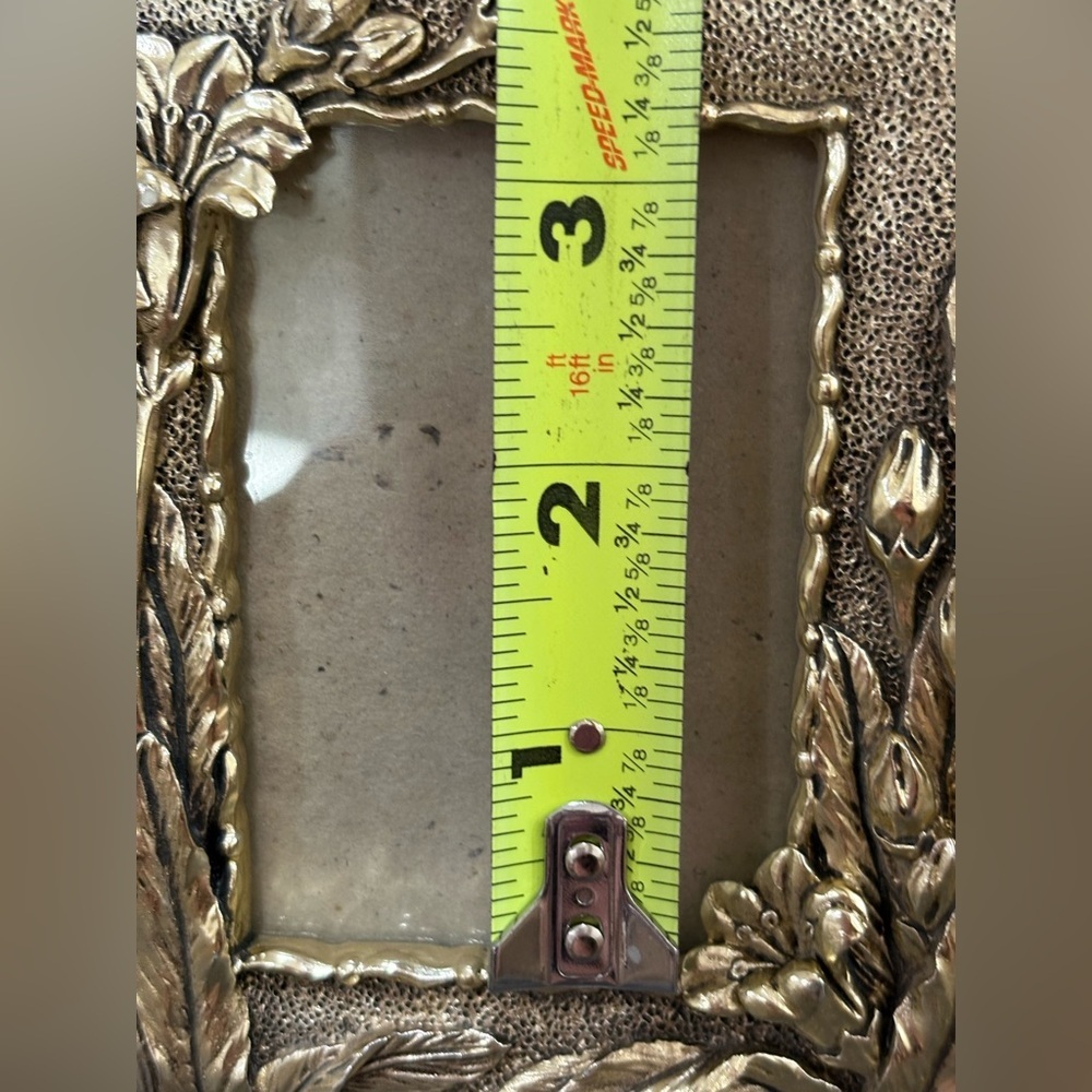 Gold Tone Ornate Floral Picture Frames Set of 2 Vintage Style Decor - Picture 5 of 7